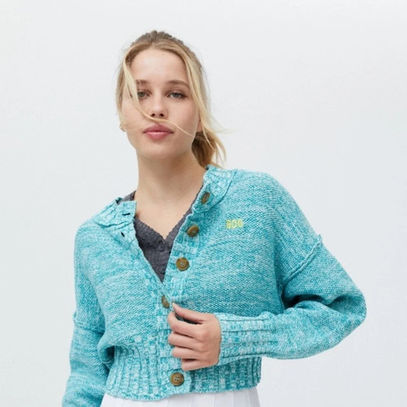 BDG Sweaters - Urban Outfitters BDG Winnie Cropped Cardigan Size Small